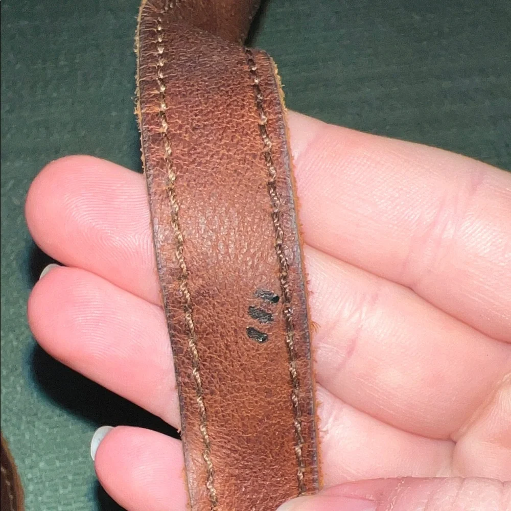 Chic Sparrow Lara Leather Crossbody Bag - Picture 3 of 7